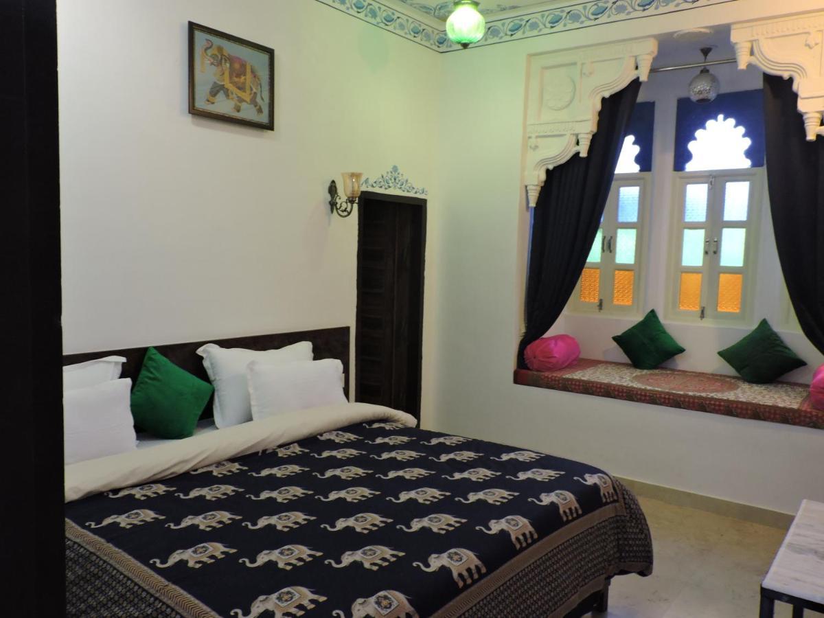 Hotel Ushaan Haveli Удайпур Экстерьер фото