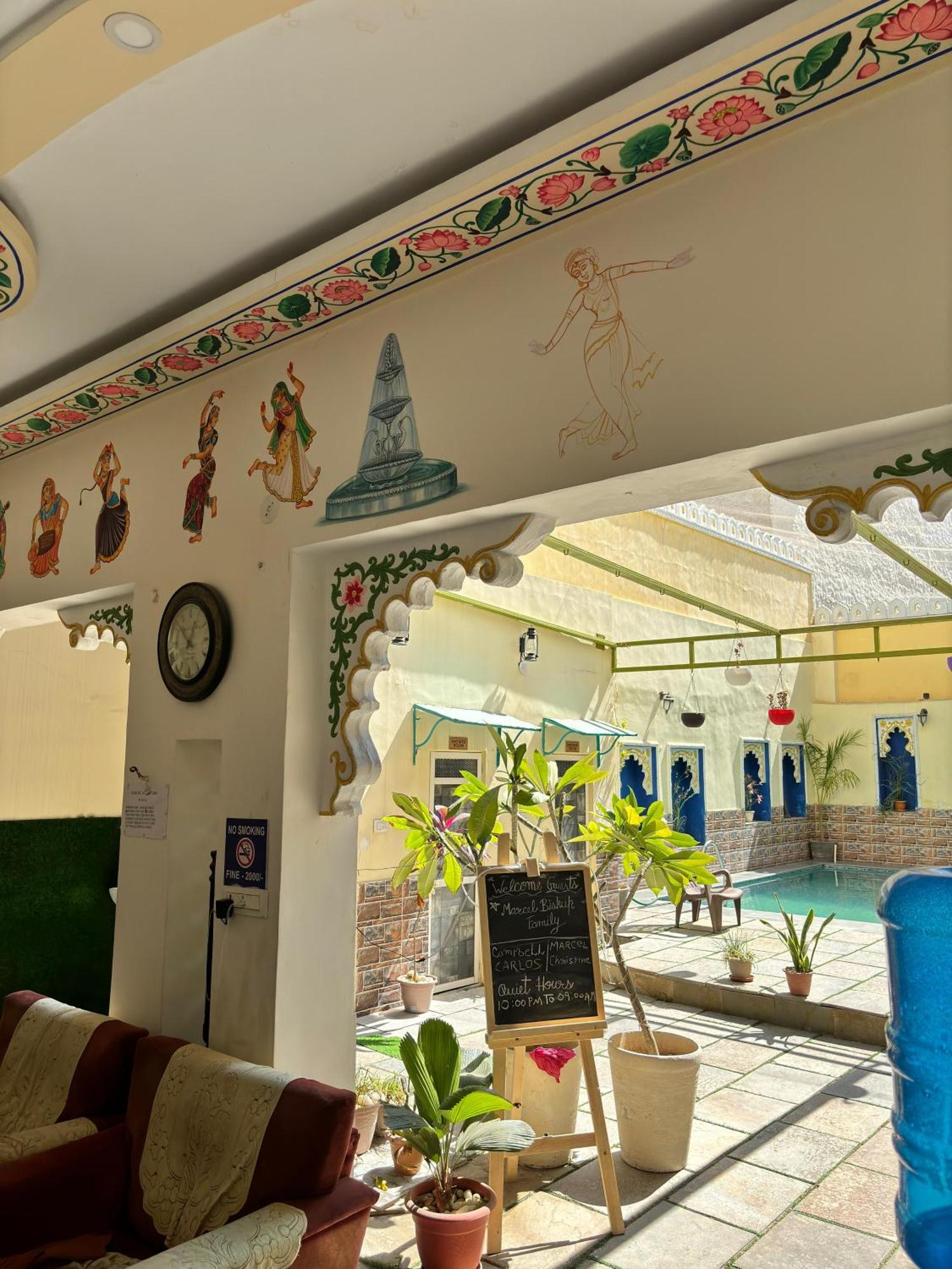 Hotel Ushaan Haveli Удайпур Экстерьер фото