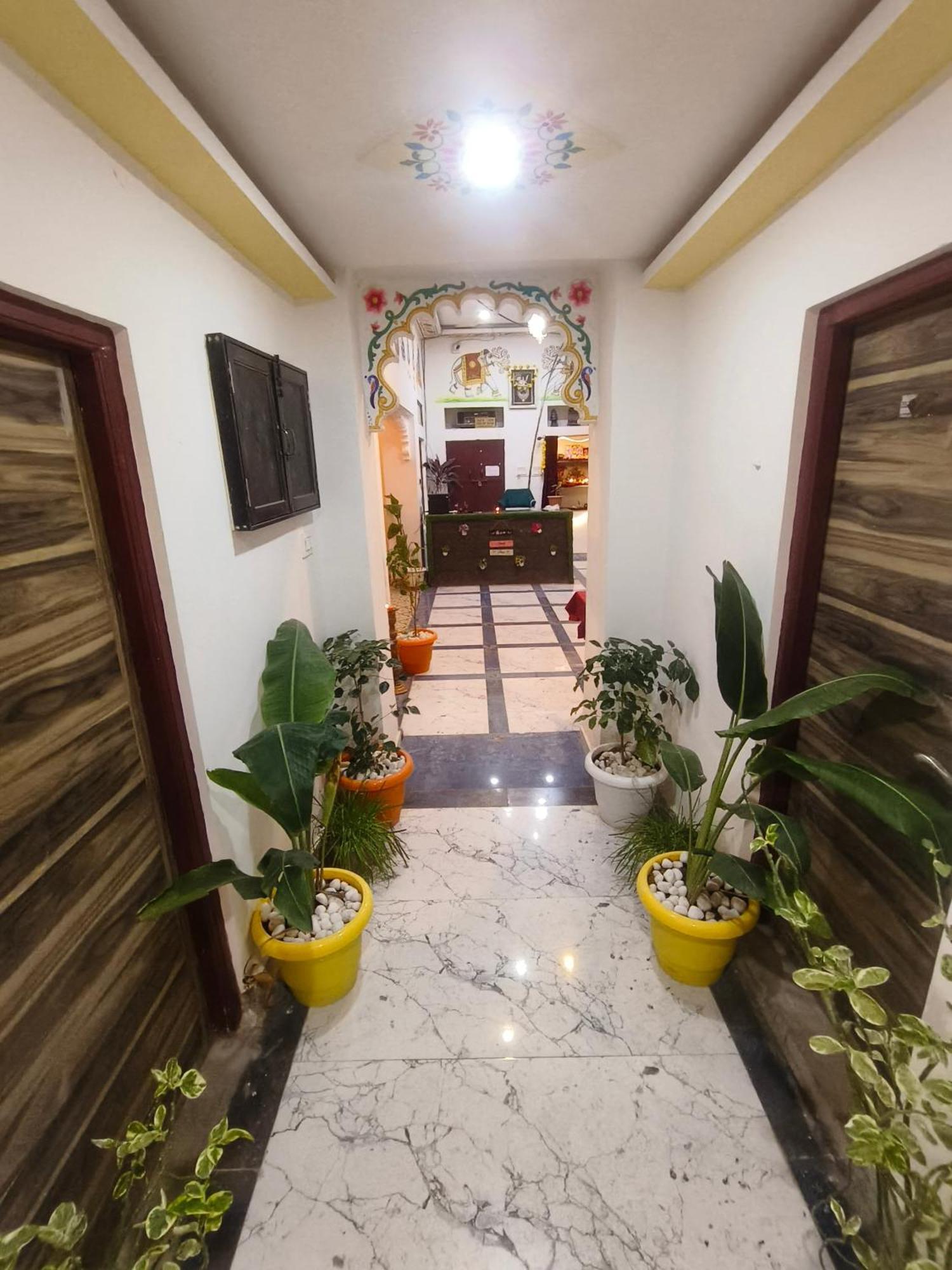 Hotel Ushaan Haveli Удайпур Экстерьер фото