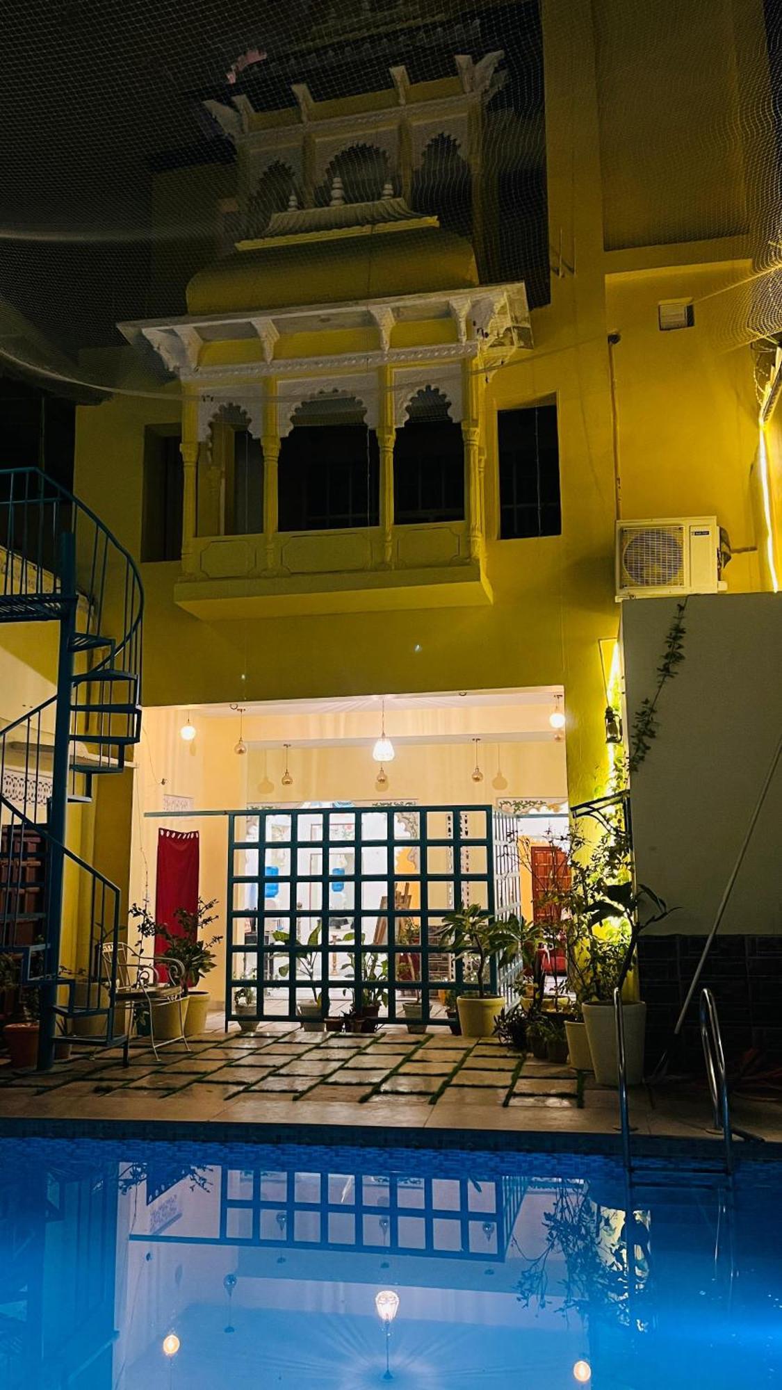 Hotel Ushaan Haveli Удайпур Экстерьер фото