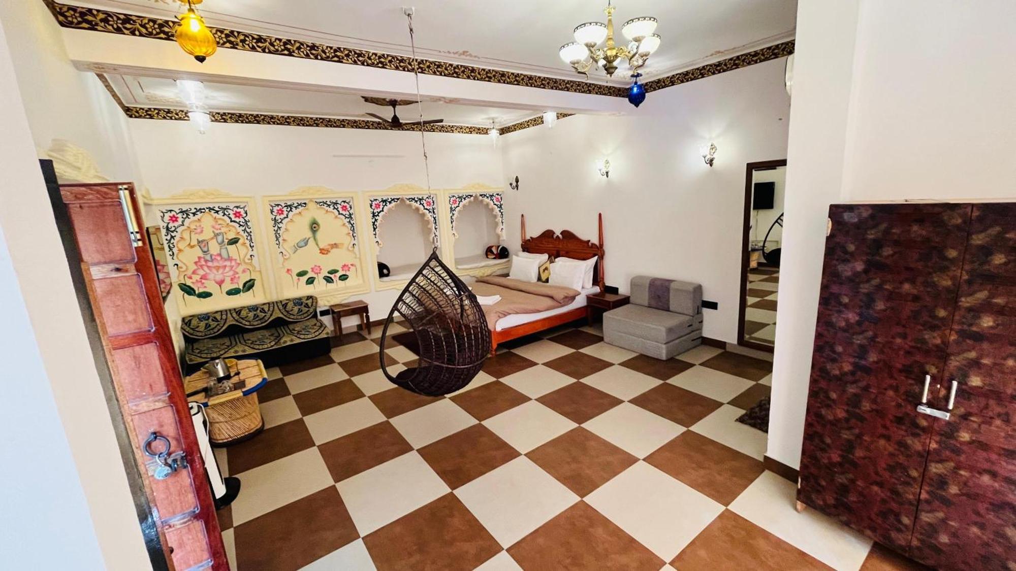Hotel Ushaan Haveli Удайпур Экстерьер фото