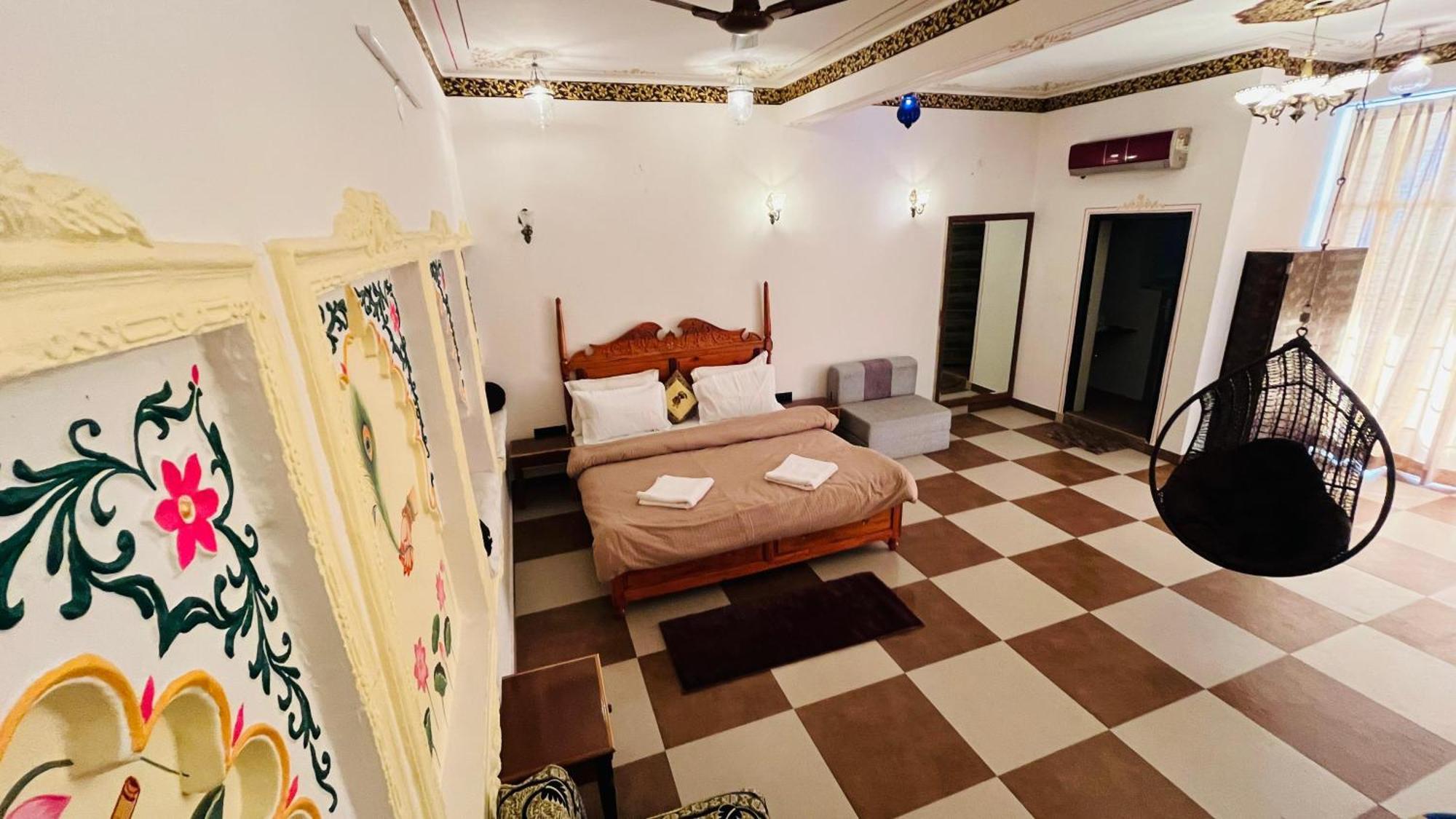 Hotel Ushaan Haveli Удайпур Экстерьер фото