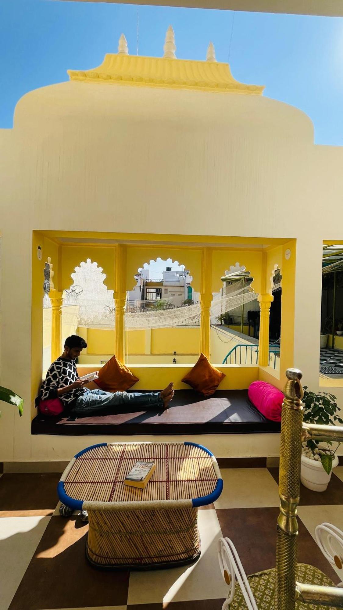 Hotel Ushaan Haveli Удайпур Экстерьер фото
