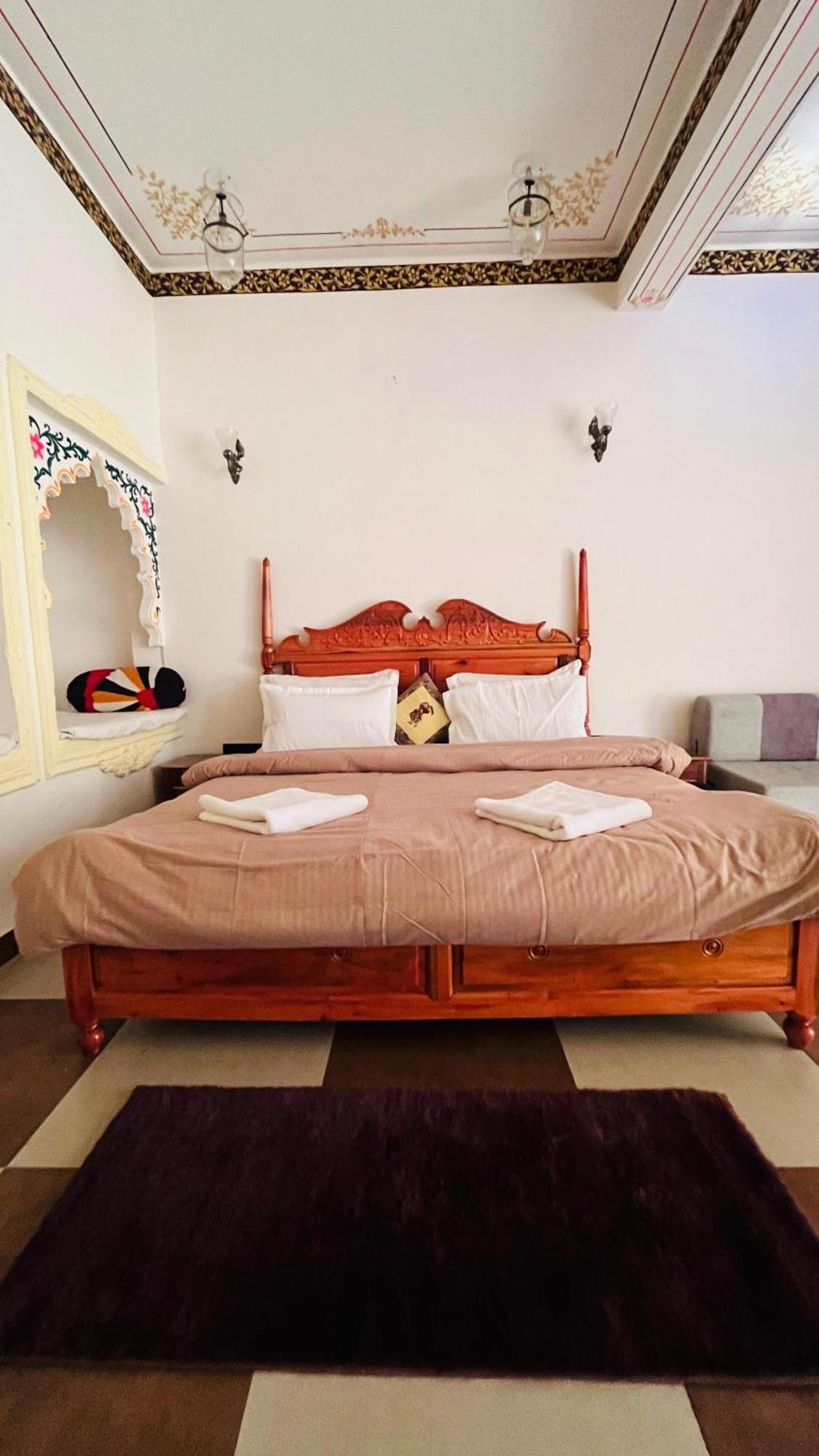 Hotel Ushaan Haveli Удайпур Экстерьер фото